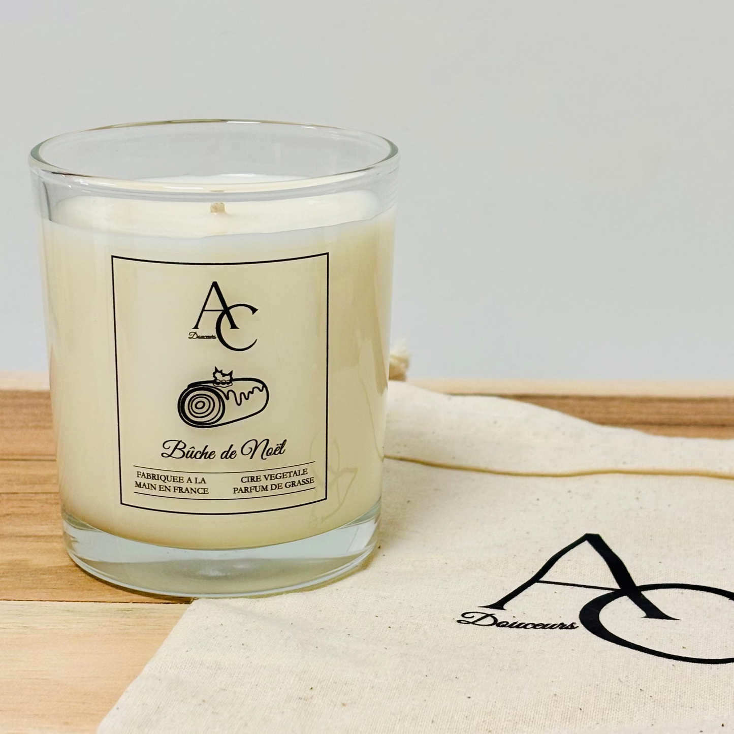Bougie parfumée – Bûche de Noël