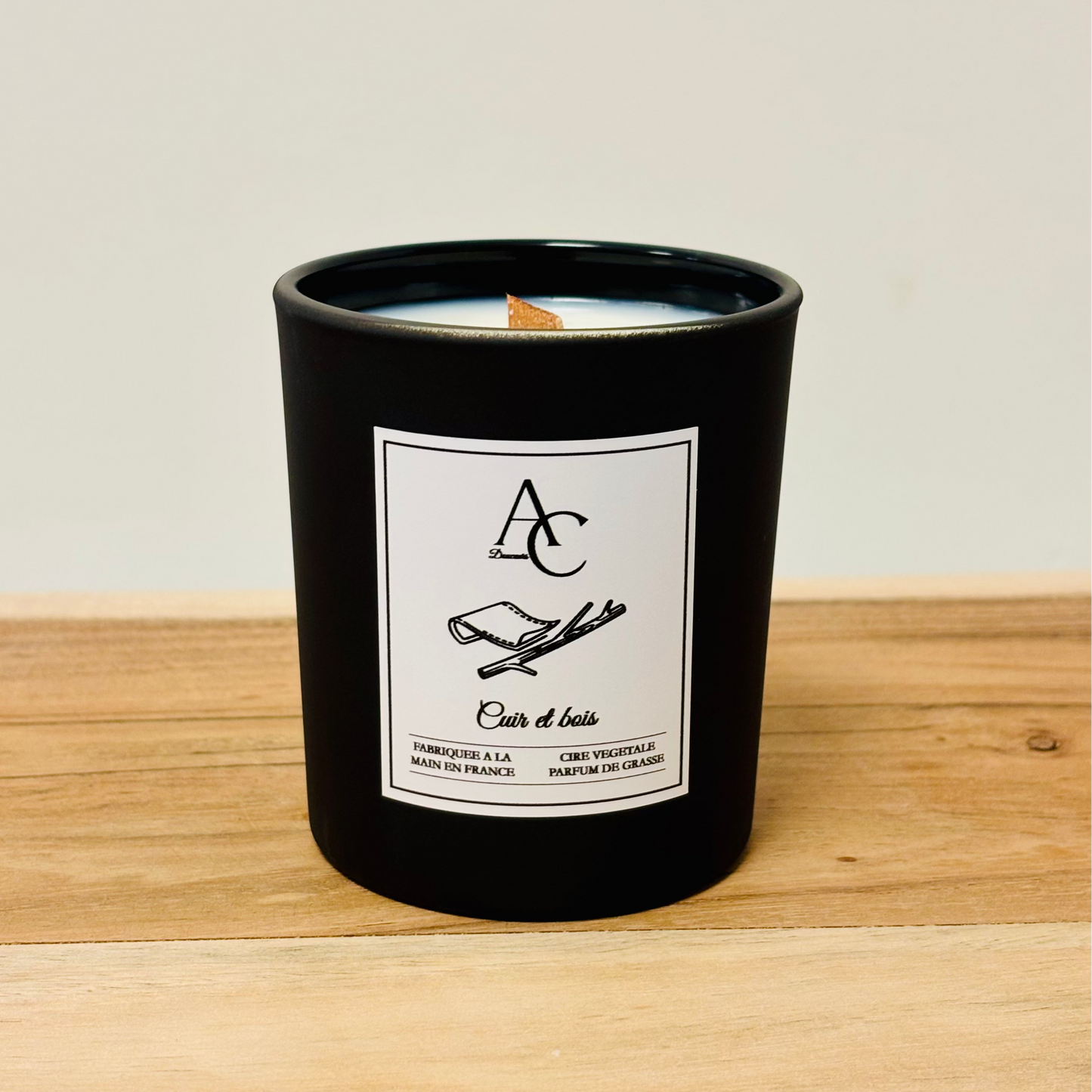 Bougie parfumée – Cuir & Bois